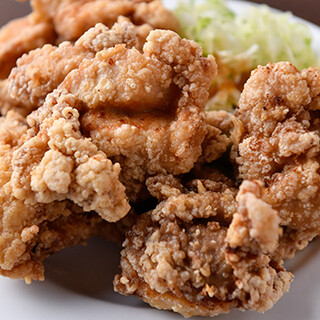 Attracts men and women of all ages! [Specialty Karaage succulent flavor
