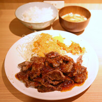 肉のあかい - 牛ステーキランチ 300g(1,600円)