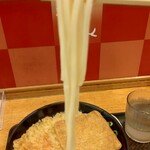 驛麺家 - きつねうどん (税込)390円 の麺の状態 (2023.05.30)