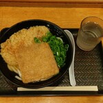 驛麺家 - きつねうどん (税込)390円 (2023.05.30)