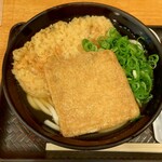 驛麺家 - きつねうどん (税込)390円 ※拡大 (2023.05.30)