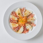 ザ・ドランケン・ダック - 生ハムとモッツァレラチーズカルパチョ