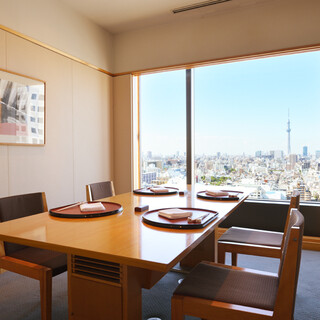 ホテル最上階で楽しむ絶景と美食◎大切な方と特別なひとときを