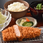 鎌倉かつ亭 あら珠 - 料理写真:ロースかつ定食