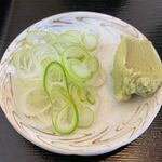 そば処 大和 - 薬味のアップ