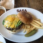 GRILL BURGER CLUB SASA - アボカドチーズバーガー