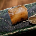 温石 - 皿やかな紅茶ゼリーに酸っぱい柑橘。大好きです。ベタですが丼で食べたいやつです。