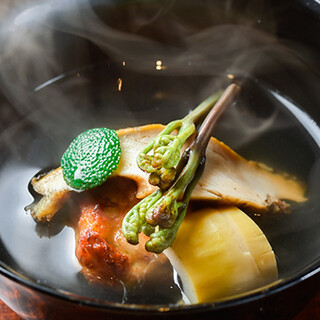 お客様の目の前で作り上げる“出来立て”にこだわった品々