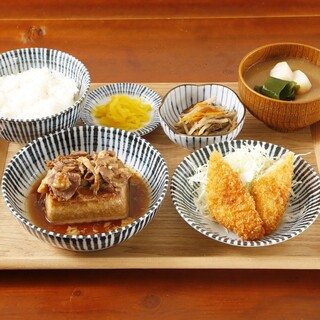 Yasubee's popular Cafeterias 's set meals