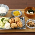 鶏の唐揚げ定食