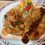 洋食の店　ぺいざん - グリルチキンとミンチカツ　税込み価格900円