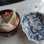 黒七味パフェ試食