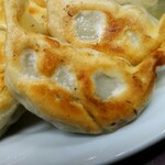 新シン - 大ぶりな餃子