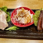 和酒・煮込み らいどん - 肉酒肴三種もり（自家製チャーシュウ・ねぎだれ蒸し鶏・和牛ランプのローストビーフ）