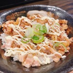 龍麺亭 - チャーシュー丼