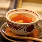 鮨 難波 - これはこの鮨屋のスペシャリテと言ってもいい一品。 うにごはん。