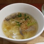 キッチン ブルー グローブ - きゃべつスープのアップ