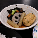 食堂もり川 - 【もり川特製メンチカツ定食(小鉢)@税込980円】小鉢