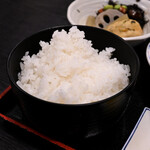 食堂もり川 - 【もり川特製メンチカツ定食(小鉢)@税込980円】ライス