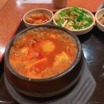 韓国家庭料理 扶餘 - 沸騰してます！