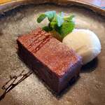 Osteria della Capanna - チョコレートのトルタ、ヨーグルトのジェラート③