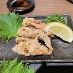 居酒屋 三路 - 鶏ヤゲンガーリック焼き