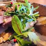 Osteria della Capanna - 猪肉のポルケッタ風 ストラッキーノ、ハーブのサラダ⑤