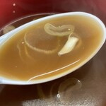 ラーメン もっけだの - 2023.5限定『まぜそばニボGニンニク野菜マシマシ』のスープ