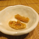 日本料理 みや  - 25年8月　淡路鱧③　骨煎餅