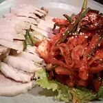 赤坂韓国料理・焼肉 兄夫食堂 - 大好物「ポッサム」。煮豚＋キムチ炒め。超絶旨し！！