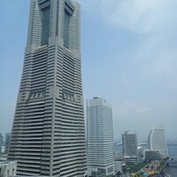 横浜モノリス - 