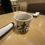 Kikusuizushi - お茶が落ち着きますね。