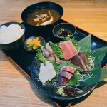 魚輝水産 - お造り定食