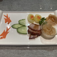 涵梅舫 銀座店 - 前菜四拼盤（四種冷菜の盛り合わせ）