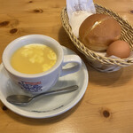 Komeda Kohi Ten - コーンスープ　ローブパン　茹で卵