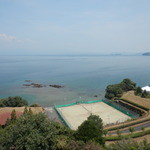 パサージュ 琴海 - レストランからの展望（２）　　　眼下に青い海原