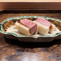 肉割烹 上 - 