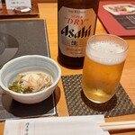 博多華味鳥 博多駅前店 - お疲れビールと付きだし