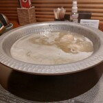博多華味鳥 - ぶつ切り肉が入浴中(笑)