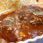 スマイリー - ハンバーグ定食デミグラスソース掛け(ハンバーグぱっかぁ〜ん！)