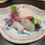 味幸 - お造り　アコウ おこぜ（手前）