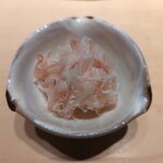 鮨 唐島 - 炊き立てのシャリと削り立ての鰹節の卵かけご飯