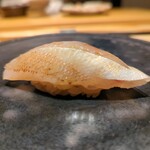 鮨 唐島 - 小鯛の昆布〆