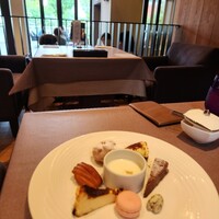 スミレオオサカ - 