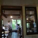 みかげ茶屋 - 静かな店内