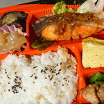 彩りごはん - '13, Aug  シャケの唐揚香味ソース　650円