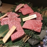 よきにくや - 極上松阪牛盛り合わせ