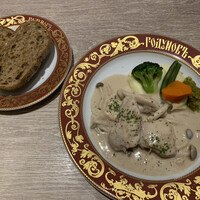ゴドノフ東京 丸ビル店 - チキンストロガノフ
