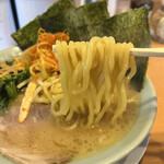 Gennoya - 歯ごたえのある中太麺