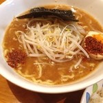 麺や つねじ - 煮干しラーメン
            メンマとチャーシュー抜きのライス付き。ホッとする味です(^^)